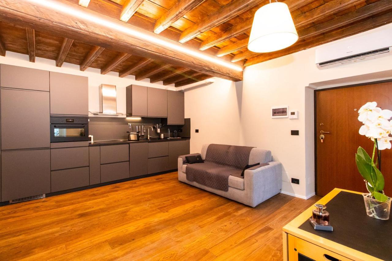 Stylish Quardilatero Romano Central Flat Turin Bagian luar foto