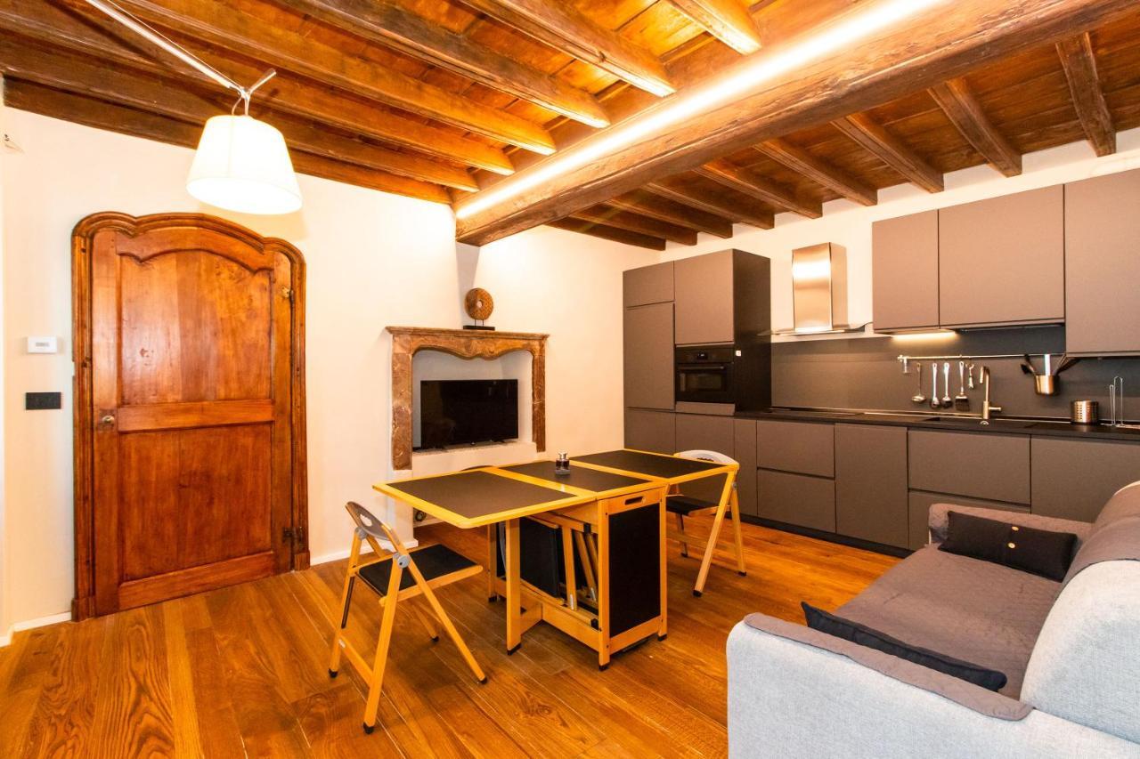 Stylish Quardilatero Romano Central Flat Turin Bagian luar foto